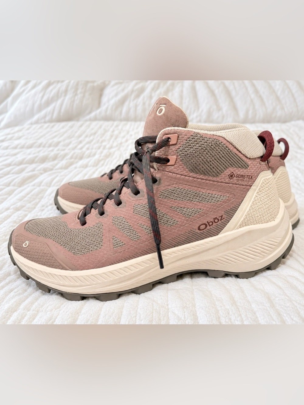 Oboz Women's Mauve Trail Mid Waterproof Hiking Boots. Brand New. I took tags off